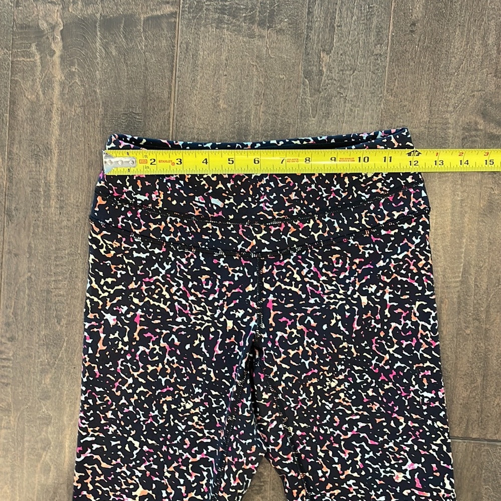 Lucy Multi-Color Capris, Size Small, Euc - image 2